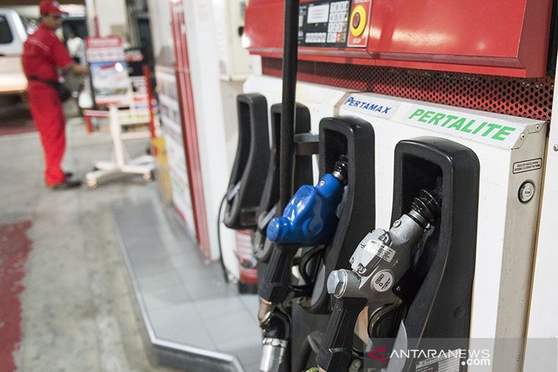 Cabut Izin SPBU Yang Jual Pertalite Pada Pengendara Mobil Mewah