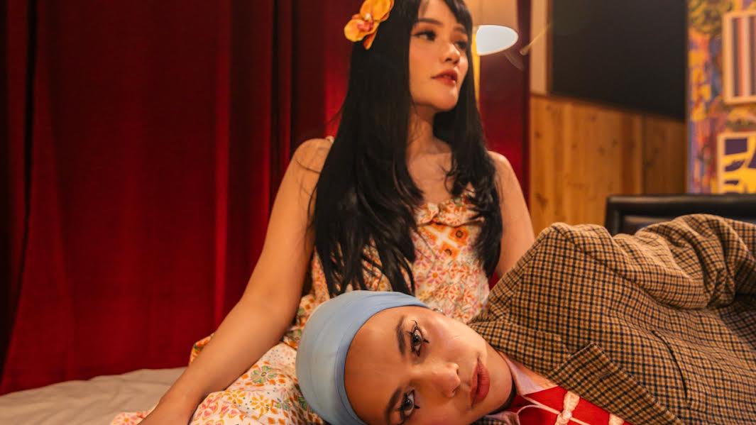 Lirik Lagu 'Untuk Perempuanku di Cermin', Single Kolaborasi Mitty Zasia dan Fanny Soegi