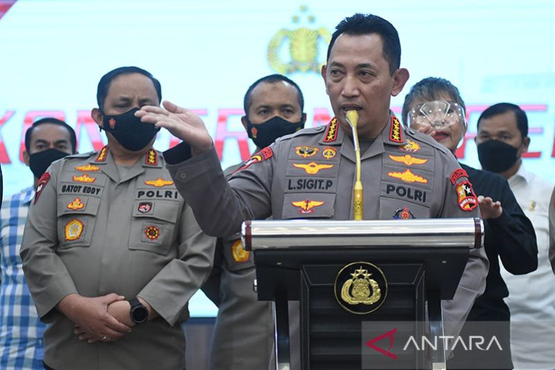 Ferdy Sambo Pegang Senjata saat Brigadir J Terkapar Bersimbah Darah
