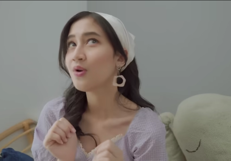 Makna Lirik Lagu Jadi Kekasihku Saja Keisya Levronka: Harapan untuk Menyatakan Cinta
