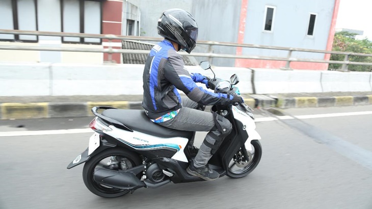 Jangan Hanya Demi Gaya, Penyalahgunaan Spion Aksesori Bisa Bikin Celaka