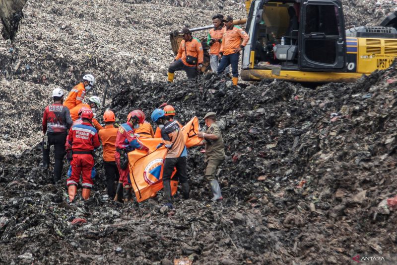 Imbas Longsor di Bantargebang, Pejabat DKI Dijerat Hukum Pidana oleh KLH