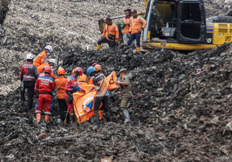 Bantargebang Longsor, WALHI Soroti Kegagalan Kementerian LH dan Pemprov DKI Kelola Sampah