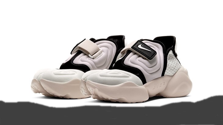 Nike Air Aqua Adopsi Air Rift Jadi Berlubang