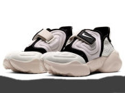 Nike Air Aqua Hanya untuk Perempuan