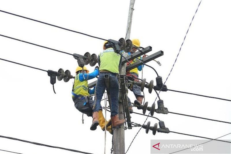 Jaringan listrik PLN. (Foto: Antara)