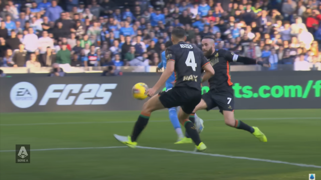 Jay Idzes Kena Handball di Kotak Penalti saat Venezia Lawan Napoli, Lukaku Gagal Eksekusi