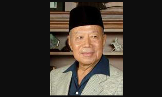 Probosutedjo Dimakamkan Disamping Makam Ayahnya