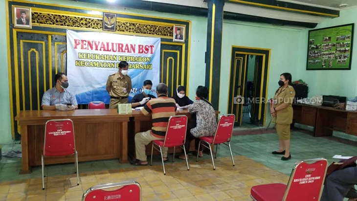 Dampak PPKM Darurat, 63.000 KPM Solo Mulai Menerima BST dari Kemensos