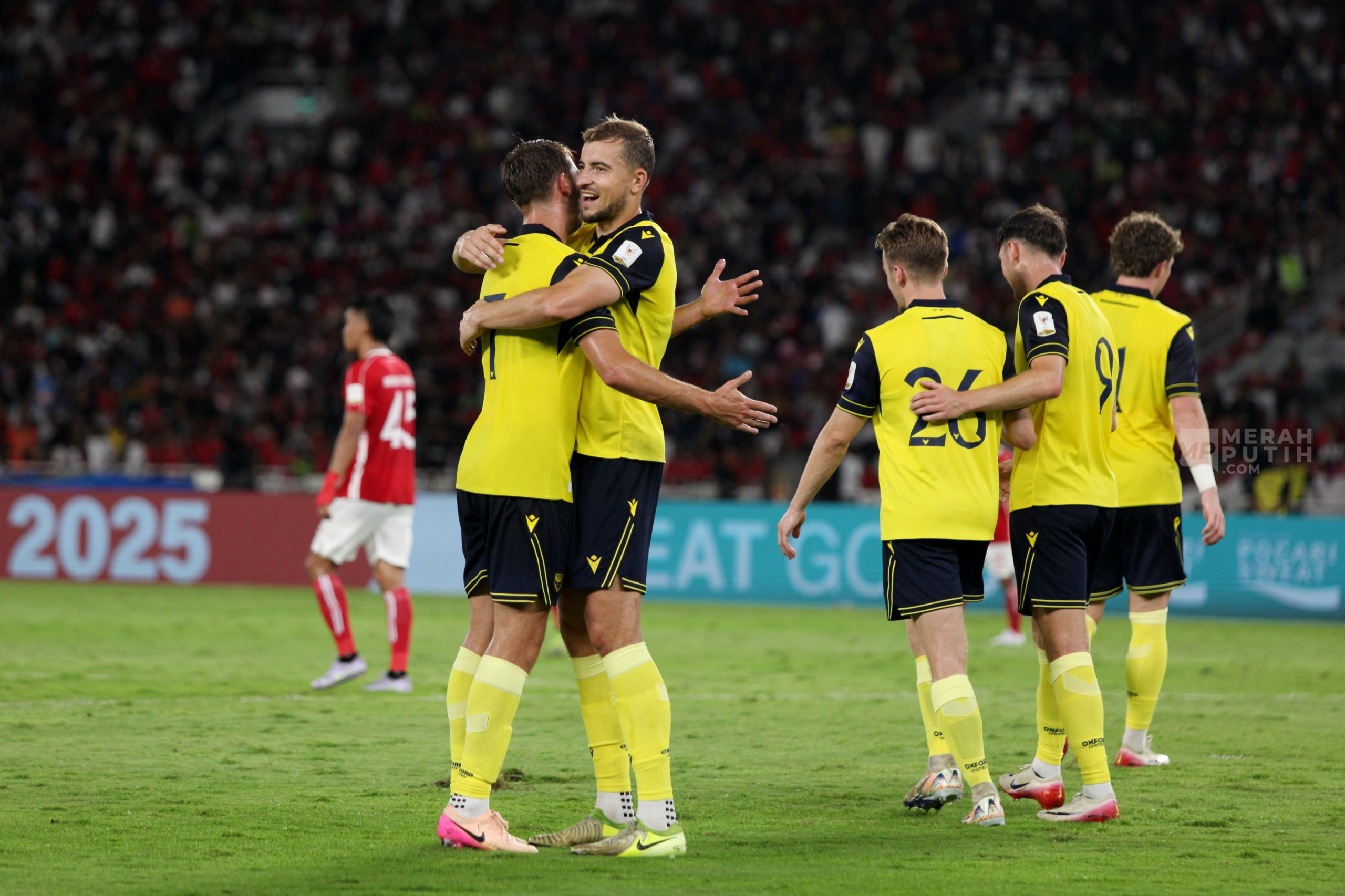 Pelatih Oxford United Terkesan Laga Timnya di SUGBK Dihadiri 40 Ribu Penonton, Bandingkan jika Main di Inggris