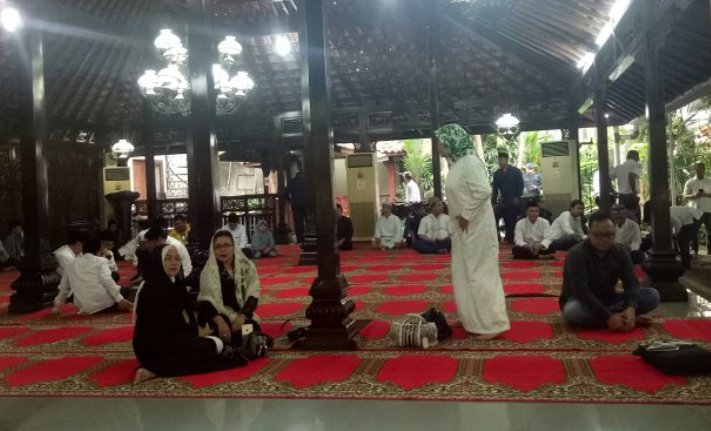 Beri Penghormatan Terakhir untuk Ani Yudhoyono, Pelayat Berdatangan ke Cikeas