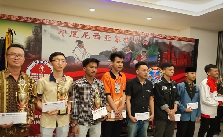 Peraih prestasi putra