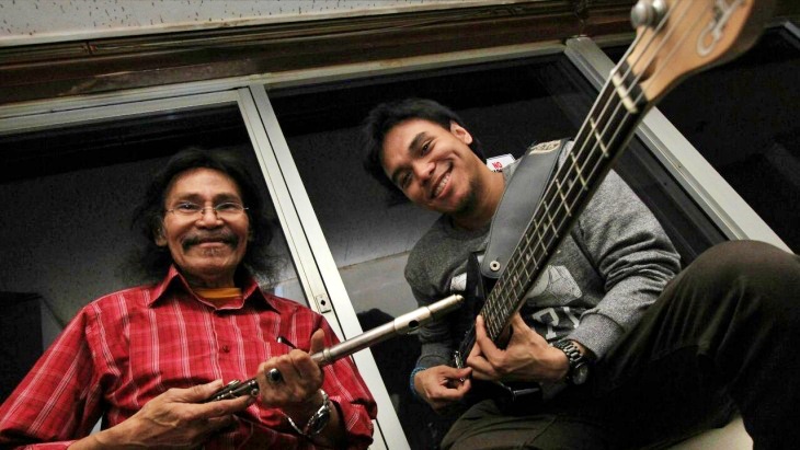 Kenang Sang Ayah, Barry Likumahuwa Bentuk 'Dear Pops'