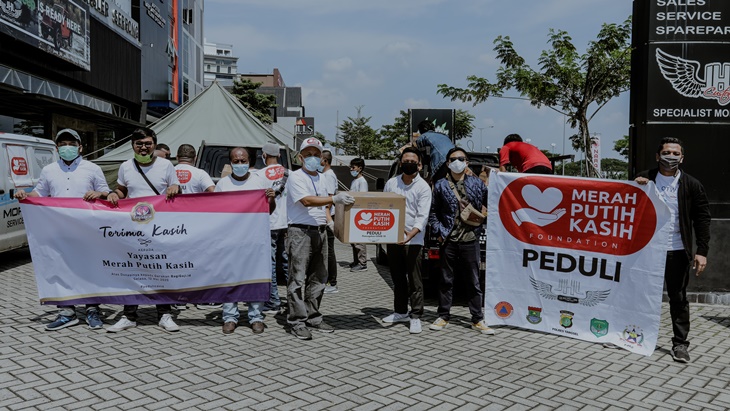 Merah Putih Kasih Foundation Salurkan Donasi Pada Gerakan BagiGaji.id