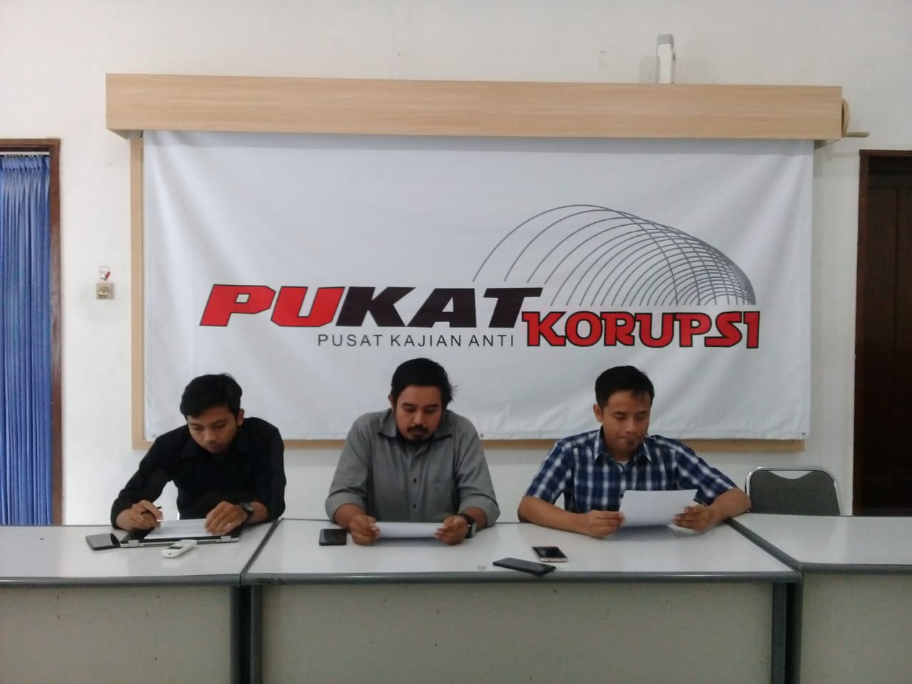 Peneliti korupsi dari Pukat UGM Area lampiran