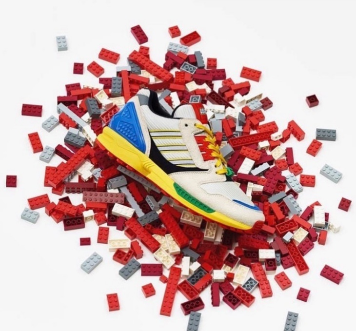 Kolaborasi LEGO X Adidas Originals Hadirkan Sneakers Keren