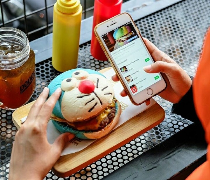 Warna warni Doodle burger (Instagram/@doodleburger)
