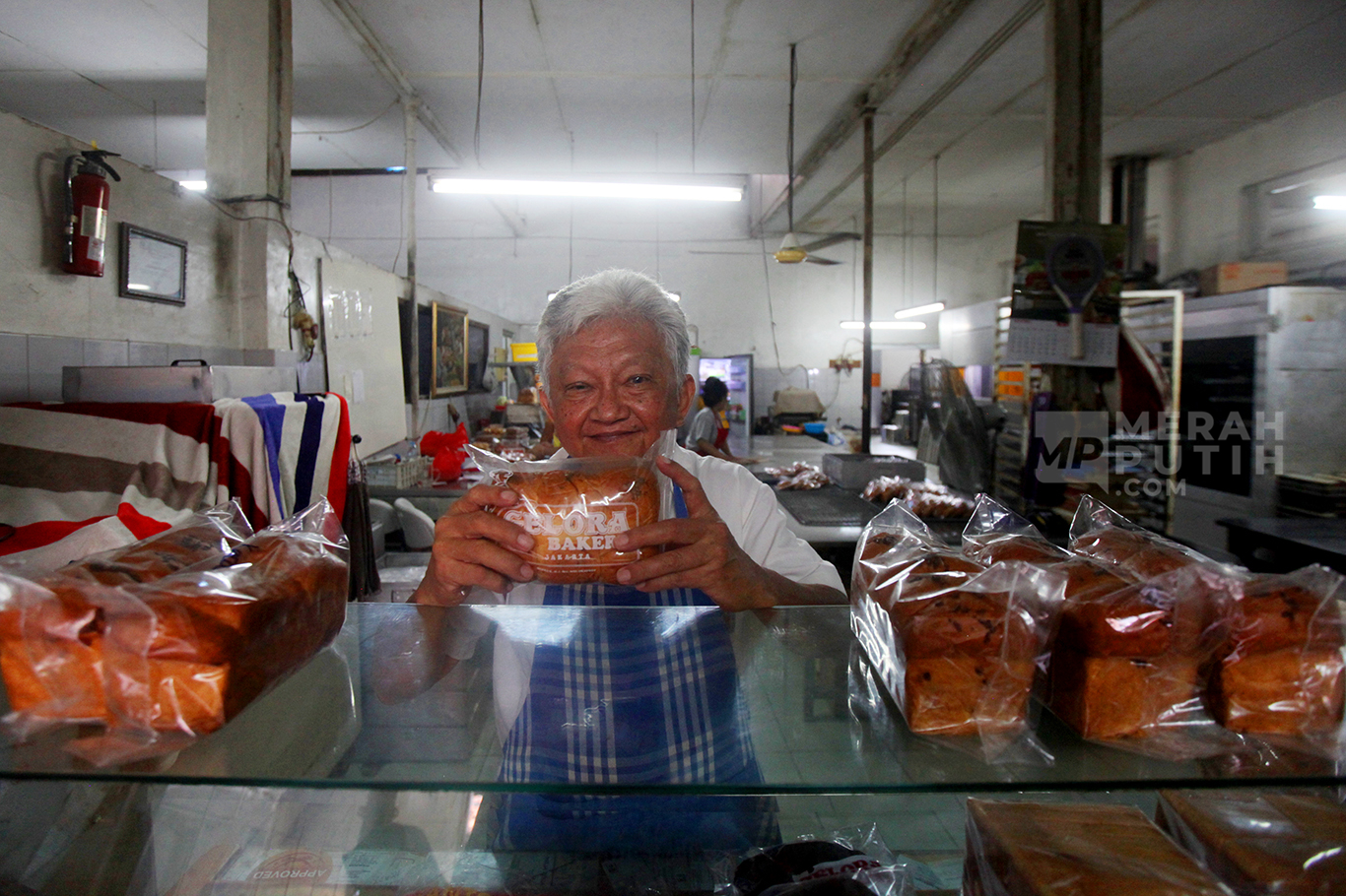 Menilik Toko Roti Gelora, Cita Rasa Roti Legendaris yang kini Viral Menantang Zaman 