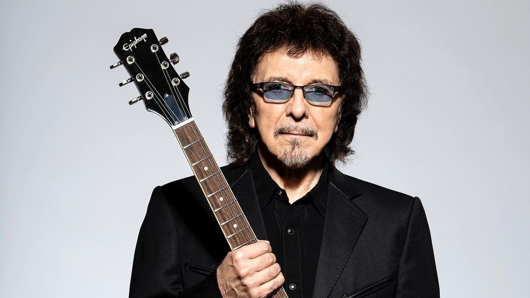 Tony Iommi Buka Suara Soal Reuni Black Sabbath