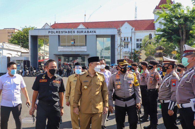 Kapolrestabes Surabaya Kombes Jhonny Edison Isir. (Foto: Antara)