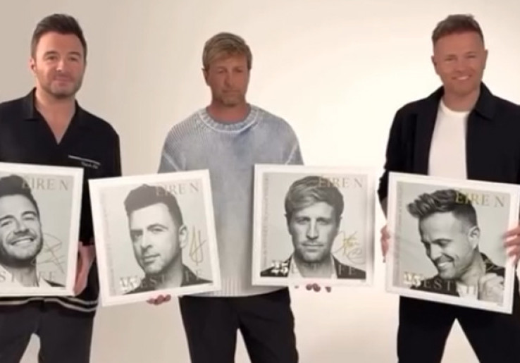 Rayakan HUT Ke-25, Westlife Diabadikan dalam Perangko biar Kenangan Mereka Nempel Terus