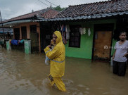 Kawasan Jakarta Barat Masih Terendam Hingga Nyaris 2 Meter