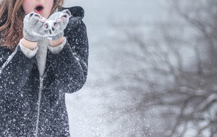 Cuaca dingin bisa menyebabkan kulit kering (Foto: pexels/Kristin Vogt)