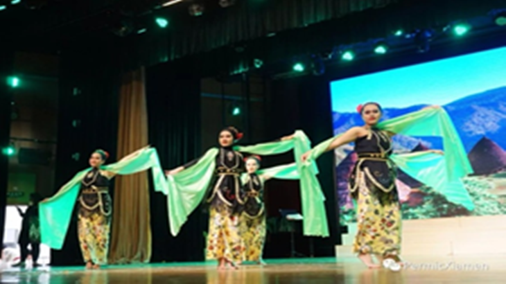 Salah satu penampilan Tari di Festival Budaya Indonesia