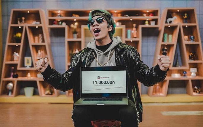 Atta Halilintar dan Ria Ricis Dapat Diamond Play Button dari YouTube
