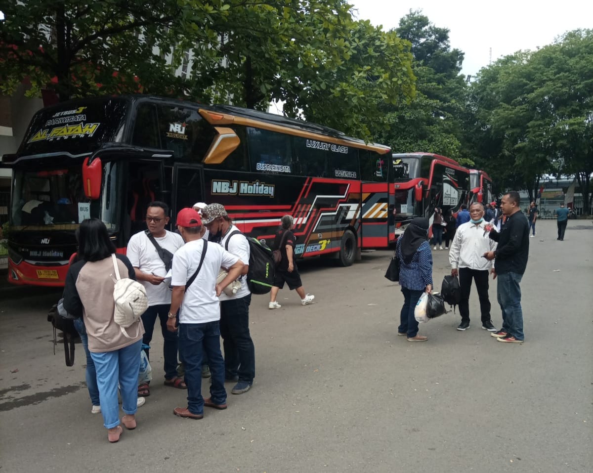 250 Orang Solo Berangkat ke Jakarta Hadiri Silaturahmi Nasional Relawan Jokowi
