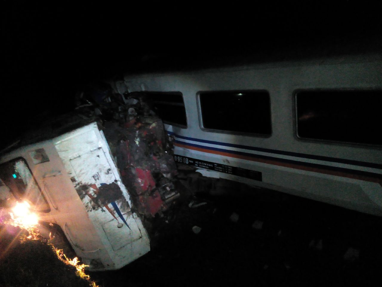 Masinis Tewas dalam Tabrakan Kereta Sancaka di Ngawi