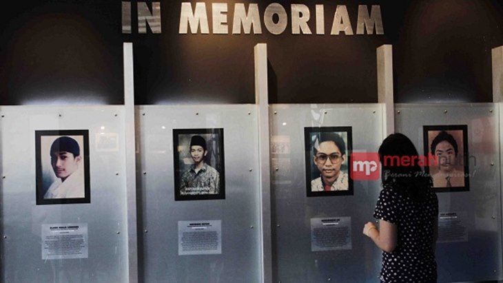 Runtuhnya 32 Tahun Kekuasaan Orba