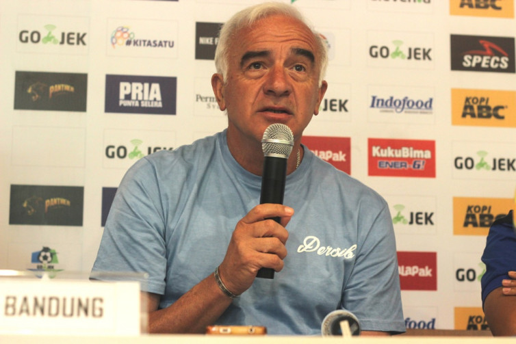 Sindiran Halus Pelatih Persib, Mustahil dapat Penalti Lawan Madura United 