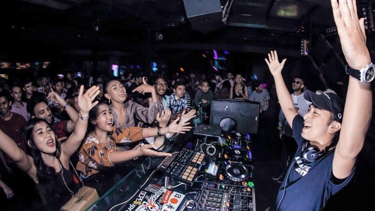 Berkolaborasi dengan Fitri Nv, DJ Winky Luncurkan Single Terbarunya 'Still Fine'