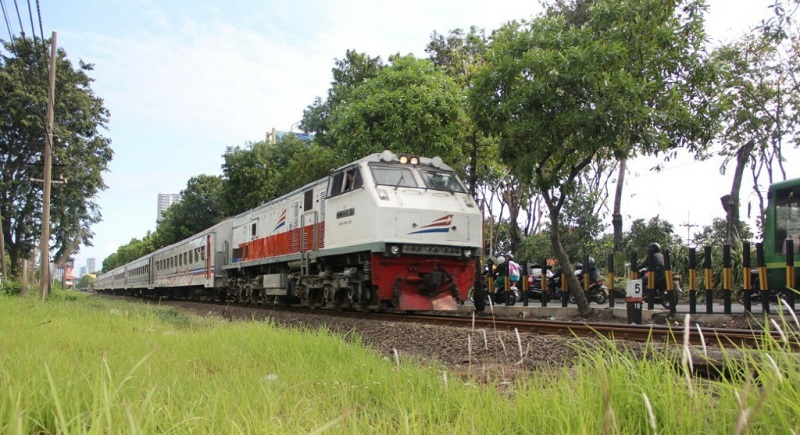 PT KAI Tutup 40 Perlintasan Liar di Daop Jember