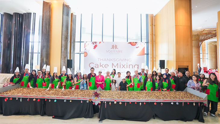 Hotel JHL Solitaire Gading Serpong Buka Perayaan Akhir Tahun dengan Cake Mixing Ceremony