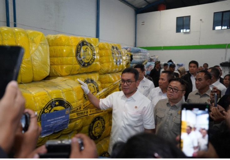 Pemerintah Amankan Pakaian Bekas Balpres Senilai Rp 112 Miliar