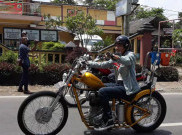 Gaya Keren Presiden Jokowi Naik Chopper