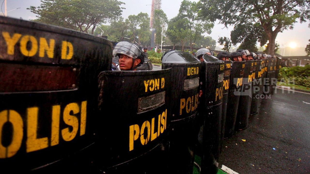 Kerja Pers Dibayangi Ancaman, Iwakum Kecam Pemukulan Jurnalis di DPR