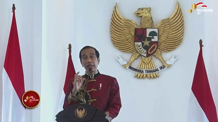 Presiden Jokowi saat memberi sambutan di Imlek Nasional 2021 secara virtual. (Foto: MP/Youtube)
