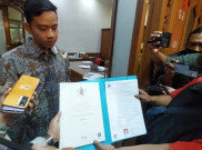 Gibran Tunjukan Ijazah Asli Miliknya, Sebut Tudingan sebagai Hal Lucu
