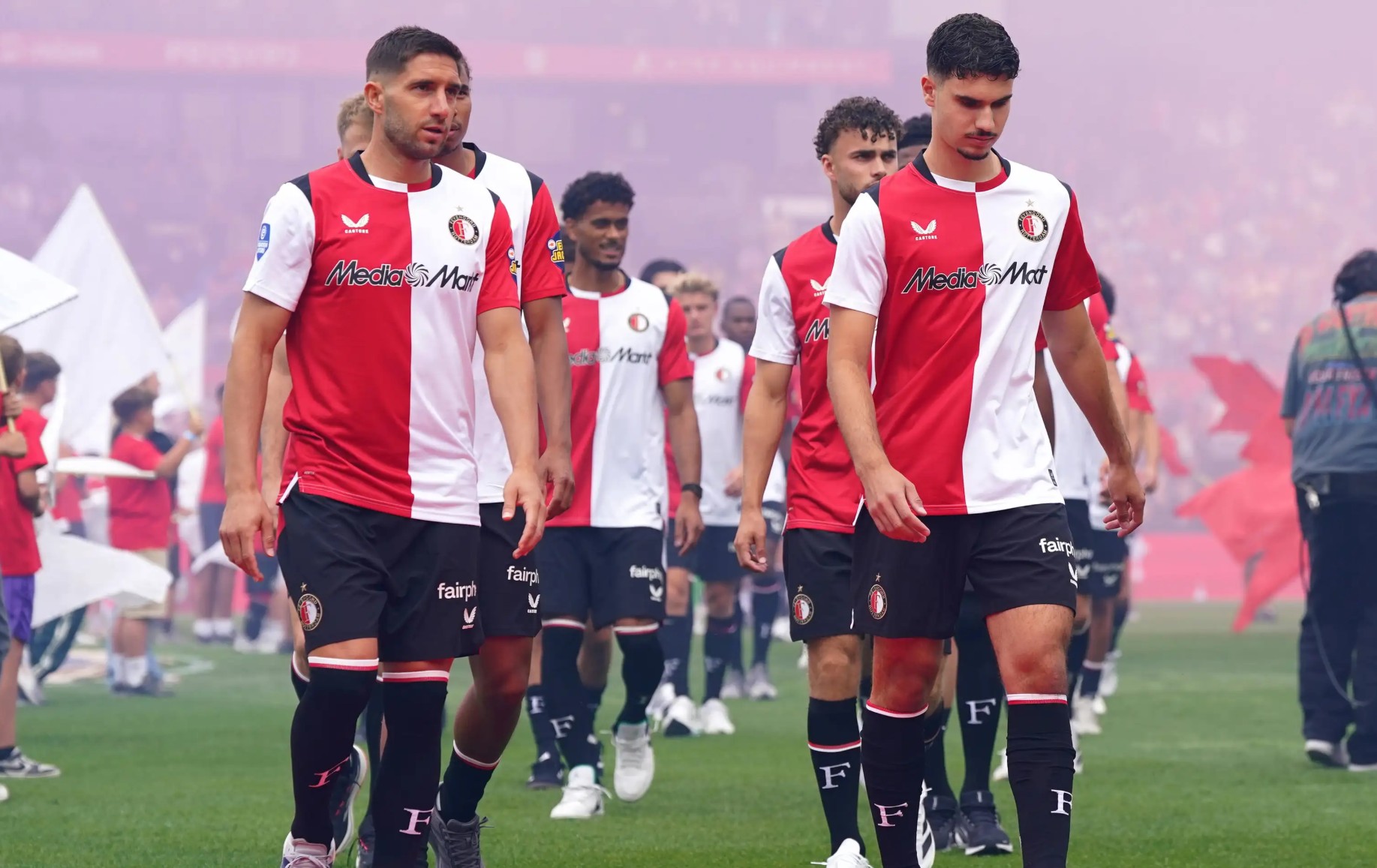 Feyenoord vs Como: Rekor Melawan Klub Italia Jadi Tantangan Tuan Rumah