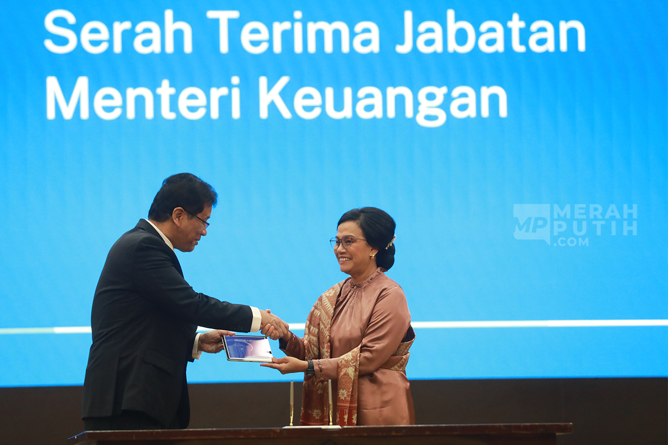 Prosesi Serah Terima Jabatan Menteri Keuangan Sri Mulyani kepada Purbaya Yudhi Sadewa  