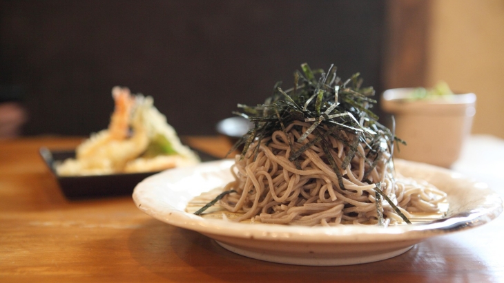 Mie soba menjadi hidangan lezat sepanjang tahun. (Foto: theculturetrip)