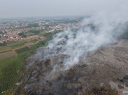 Area TPAS Galuda Bogor Terbakar Meluas, Asap Masih Keluar Dari Gundukan Sampah Puluhan Tahun