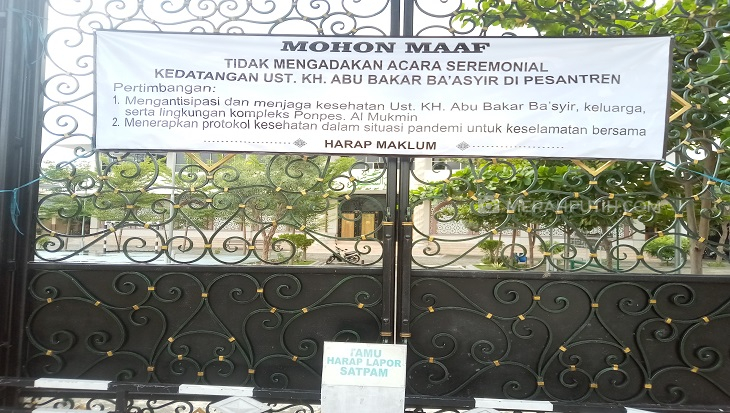 Ba'asyir Bebas Jumat, Spanduk Ucapan Selamat Datang Bertebaran di Ponpes Al-Mukmin
