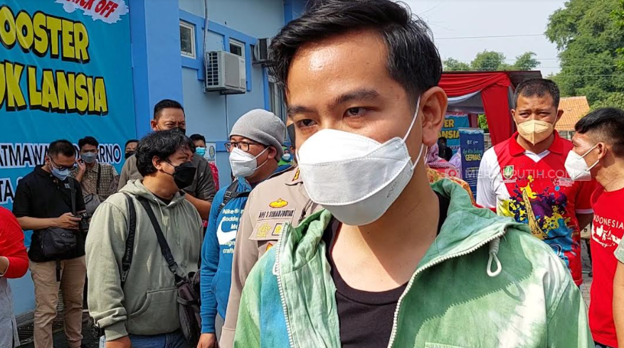 Gibran Imbau Relawan Jokowi Tidak Polisikan Ubedilah Badrun