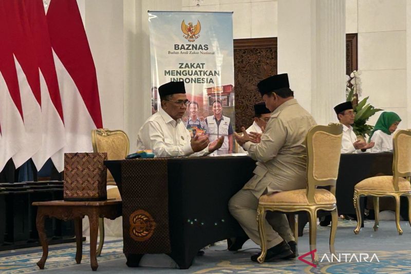Presiden Prabowo Bayar Zakat di Istana Negara ke Baznas