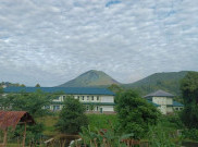 Semeru & Lewotobi Laki-laki Erupsi, Gunung Lokon Sulsel Ikut Bergejolak Alami 111 Kali Gempa