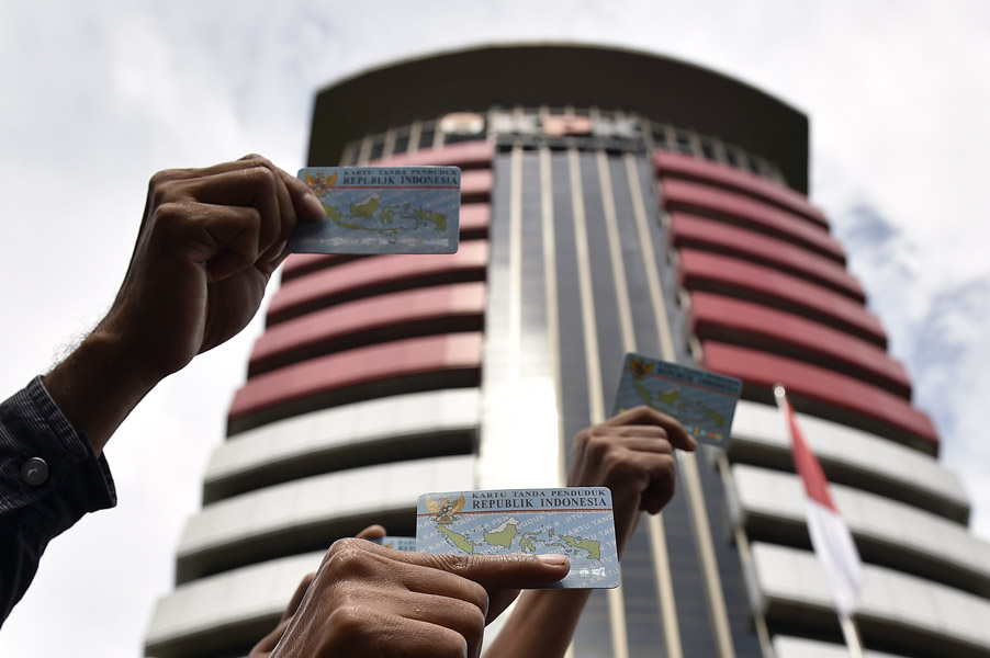 KPK Minta Lima Orang Dicekal Terkait e-KTP